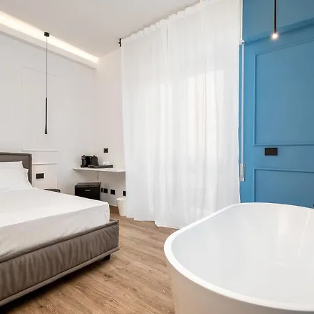 Nelli - Via Veneto 4* La Spezia