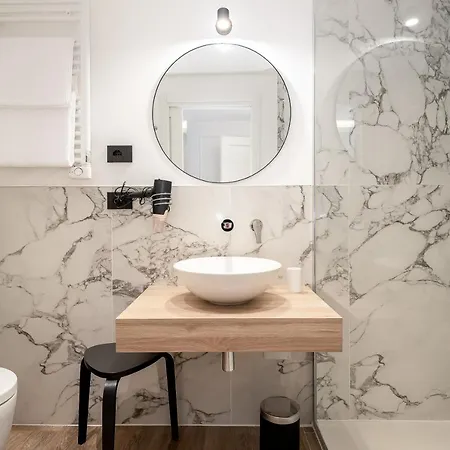 Nelli - Via Veneto Konukevi 4*