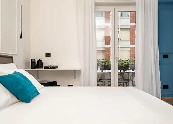 Nelli - Via Veneto 4*